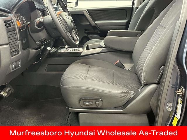 2014 Nissan Titan SV