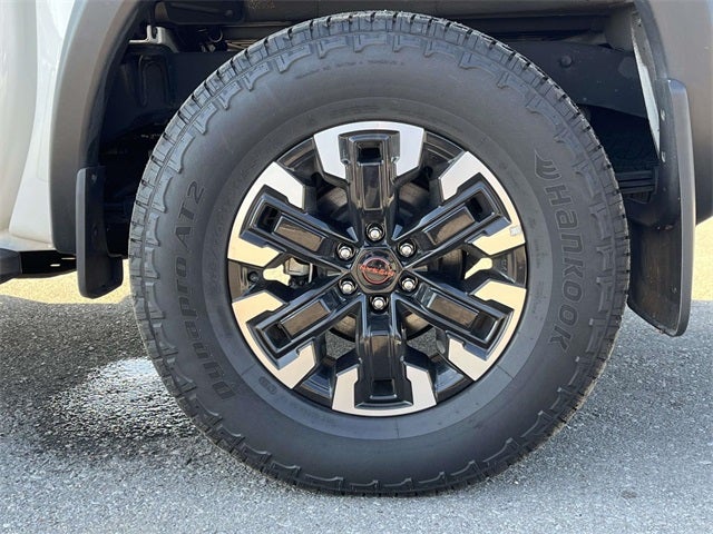 2024 Nissan Frontier PRO-4X Technology Package