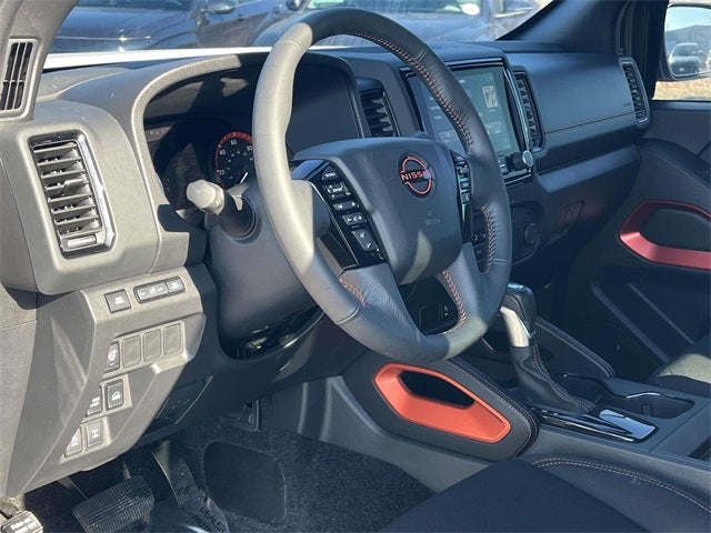 2024 Nissan Frontier PRO-4X Technology Package