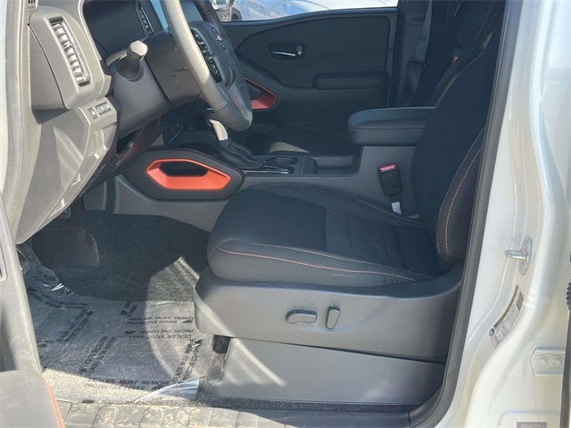 2024 Nissan Frontier PRO-4X Technology Package