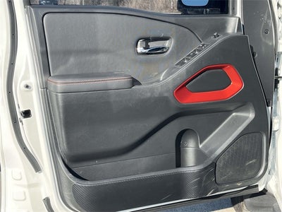 2024 Nissan Frontier PRO-4X Technology Package