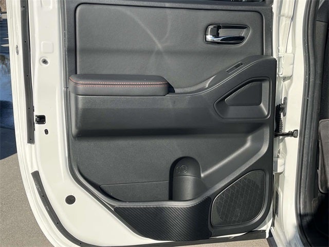 2024 Nissan Frontier PRO-4X Technology Package