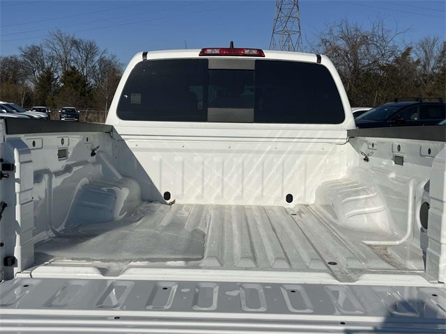 2024 Nissan Frontier PRO-4X Technology Package