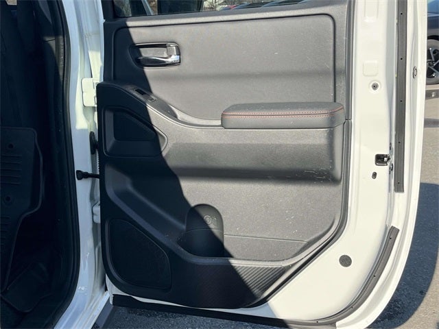 2024 Nissan Frontier PRO-4X Technology Package