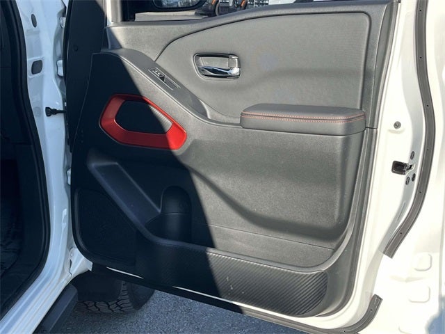 2024 Nissan Frontier PRO-4X Technology Package