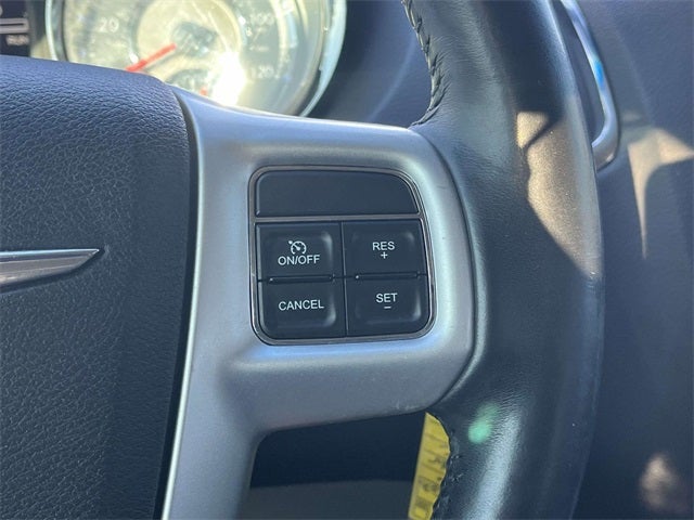 2016 Chrysler Town & Country Touring