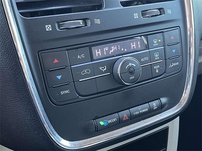 2016 Chrysler Town & Country Touring