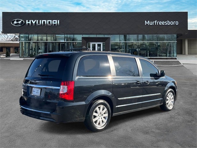 2016 Chrysler Town & Country Touring