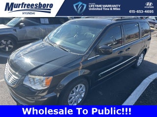 2016 Chrysler Town &amp; Country Touring