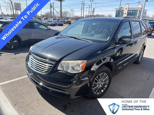 2014 Chrysler Town & Country Touring-L