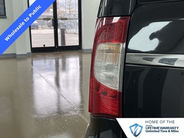 2014 Chrysler Town & Country Touring-L