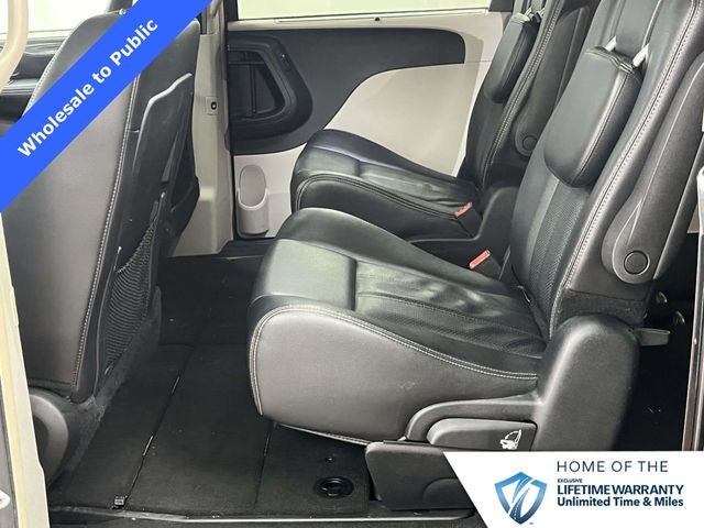 2014 Chrysler Town & Country Touring-L