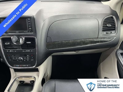 2014 Chrysler Town & Country Touring-L