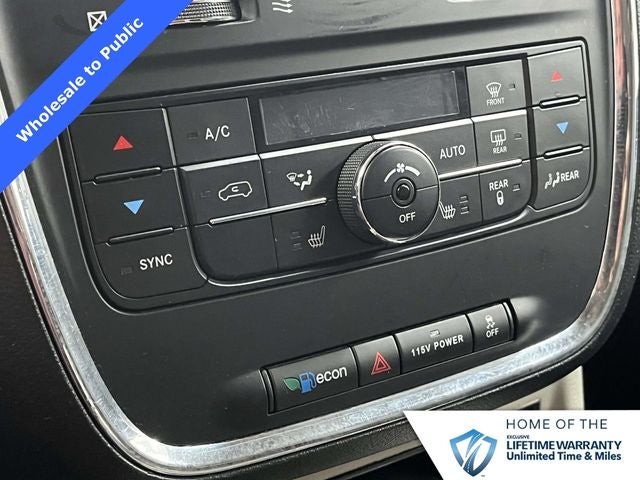 2014 Chrysler Town & Country Touring-L