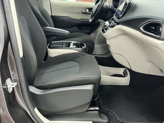 2021 Chrysler Pacifica Touring