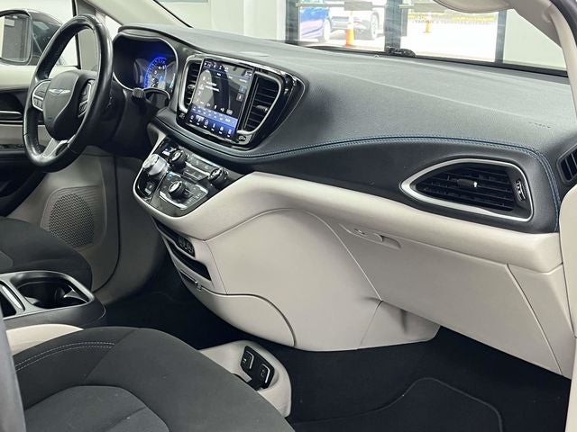 2021 Chrysler Pacifica Touring