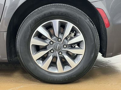 2023 Chrysler Pacifica Hybrid Touring L