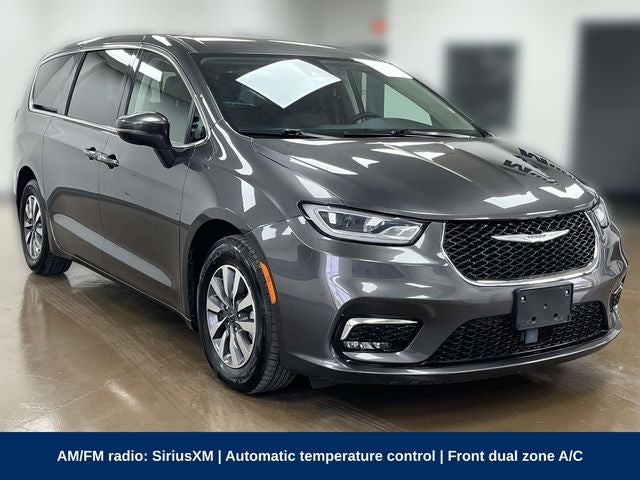 2023 Chrysler Pacifica Hybrid Touring L