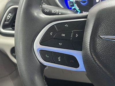 2023 Chrysler Pacifica Hybrid Touring L