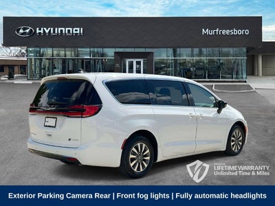 2024 Chrysler Pacifica Hybrid Select