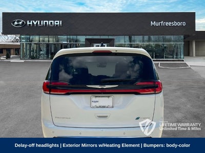 2024 Chrysler Pacifica Hybrid Select
