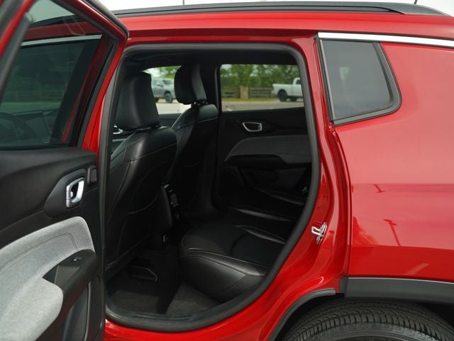 2023 Jeep Compass Latitude Lux