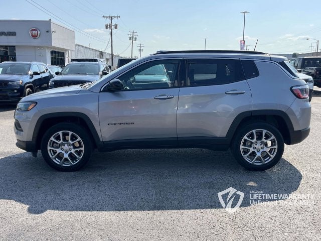 2023 Jeep Compass Latitude Lux