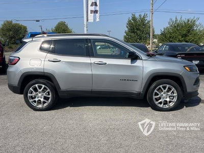 2023 Jeep Compass Latitude Lux