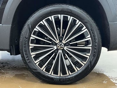 2025 Volkswagen Taos 1.5T SE