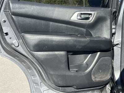 2020 Nissan Pathfinder S