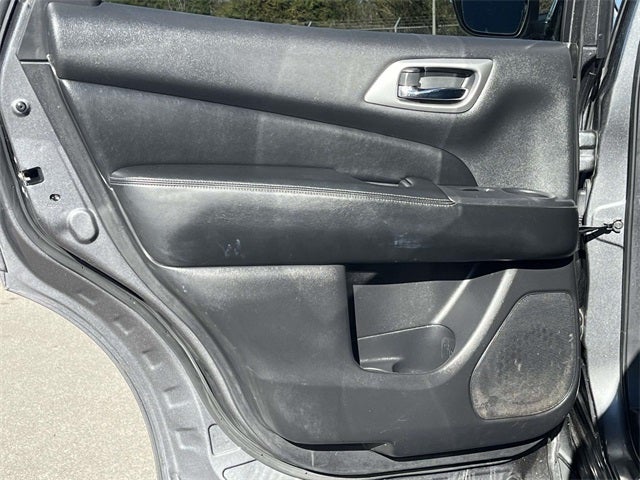 2020 Nissan Pathfinder S