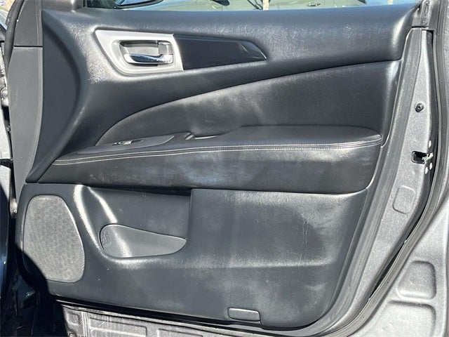 2020 Nissan Pathfinder S