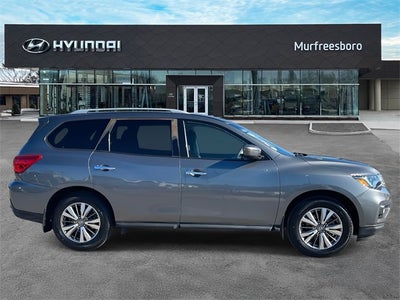 2020 Nissan Pathfinder S