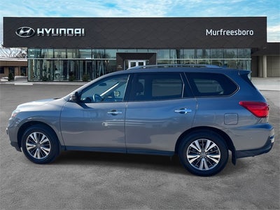 2020 Nissan Pathfinder S