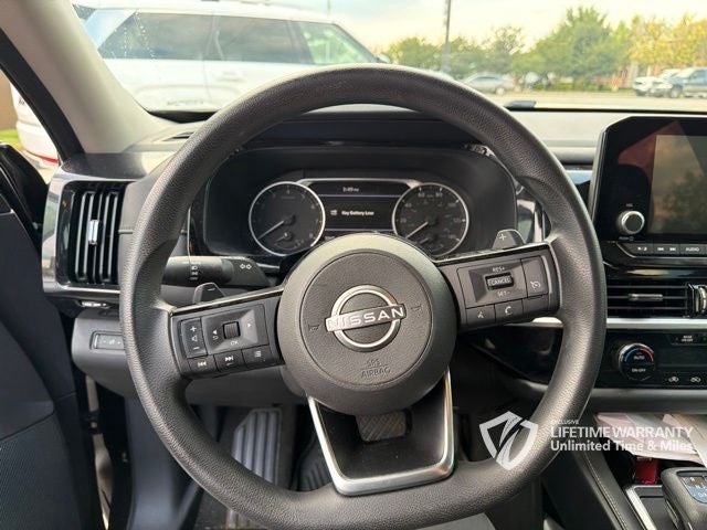 2022 Nissan Pathfinder S