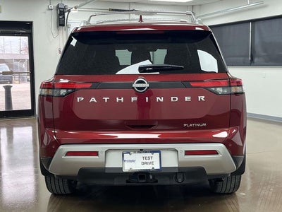 2025 Nissan Pathfinder Platinum