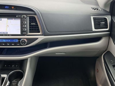 2017 Toyota Highlander Limited