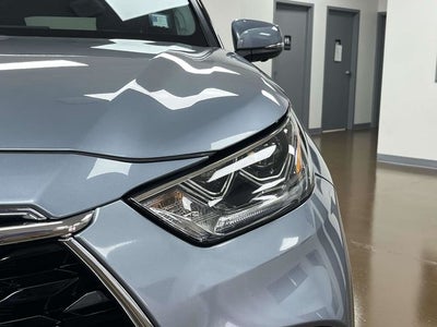 2024 Toyota Highlander Hybrid Platinum