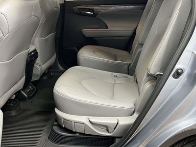 2024 Toyota Highlander Hybrid Platinum
