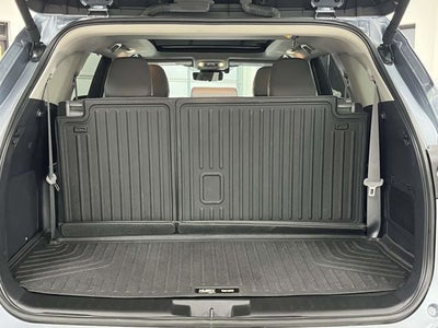 2024 Toyota Highlander Hybrid Platinum
