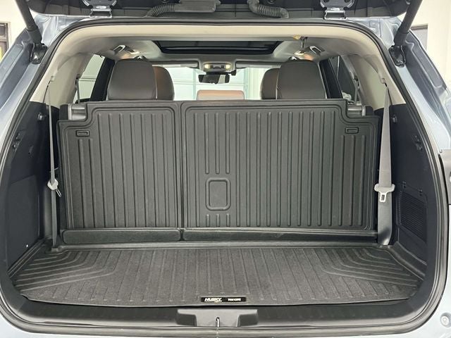 2024 Toyota Highlander Hybrid Platinum