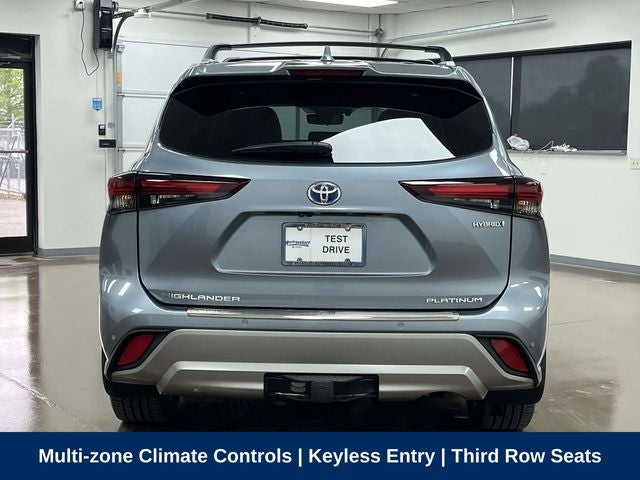 2024 Toyota Highlander Hybrid Platinum