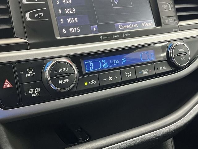 2019 Toyota Highlander SE
