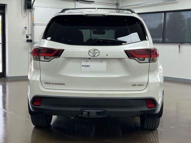 2019 Toyota Highlander SE