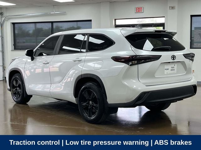 2023 Toyota Highlander LE