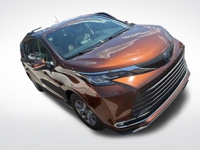 2021 Toyota Sienna XLE