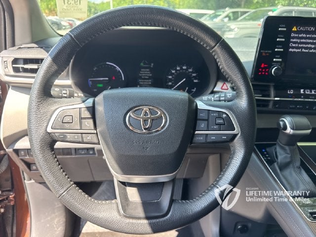 2023 Toyota Sienna XLE 8 Passenger