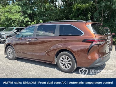 2023 Toyota Sienna XLE 8 Passenger