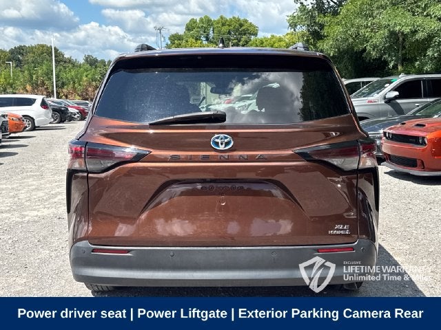 2023 Toyota Sienna XLE 8 Passenger