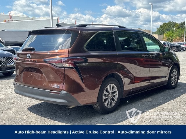 2023 Toyota Sienna XLE 8 Passenger
